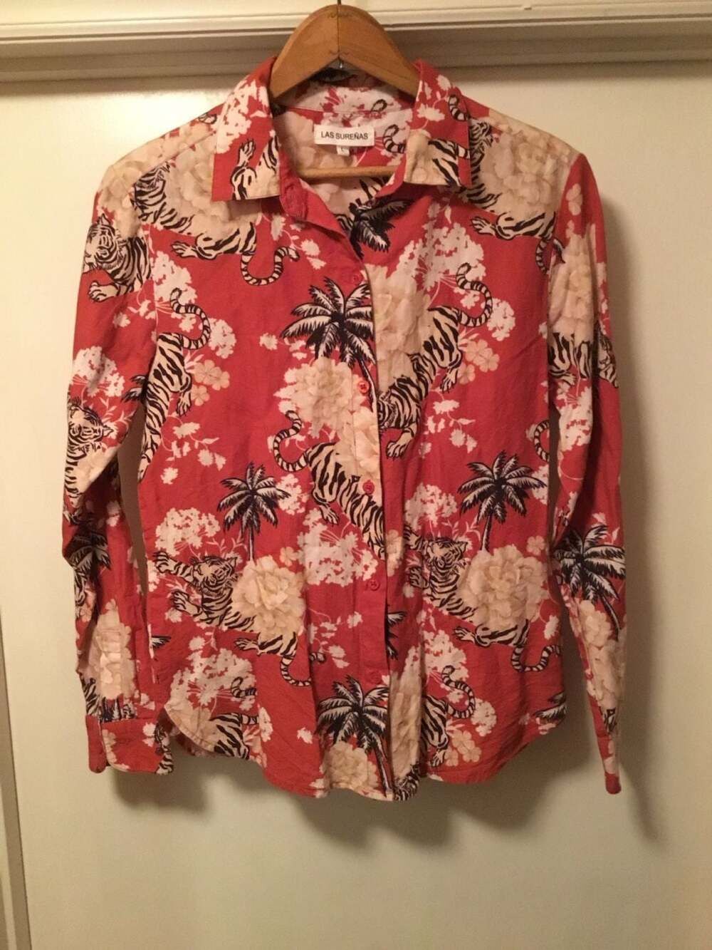 Las Surenas Red Tiger and Palm Tree Print Long Sleeve Button-Down Shirt